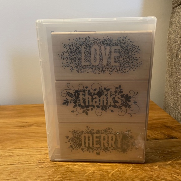 Stampin’ Up! Seasonally Scattered 135020 Set of 3 Stamps – Merry, Thanks, Love - Picture 8 of 9